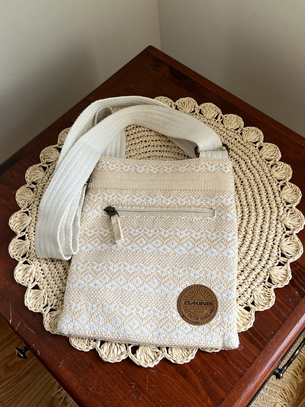 Dakine Cream & White Woven Crossbody Bag